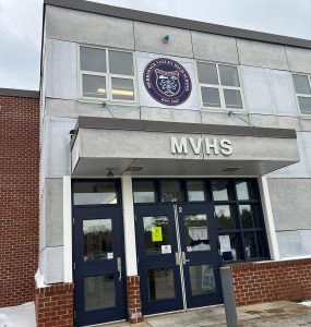 Picture of a high school in New Hampshire.